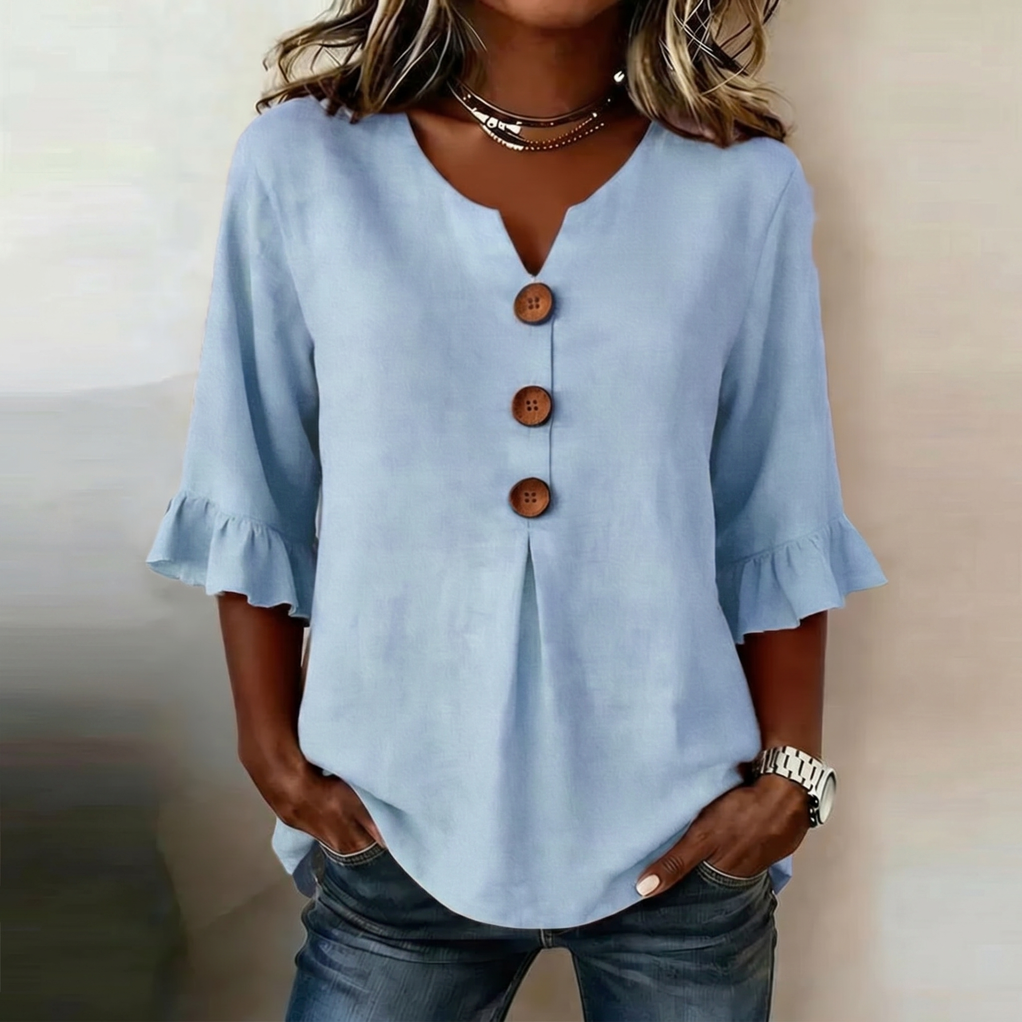 SOFÍA | BLUSA CON BOTONES DE MADERA Y VOLANTES