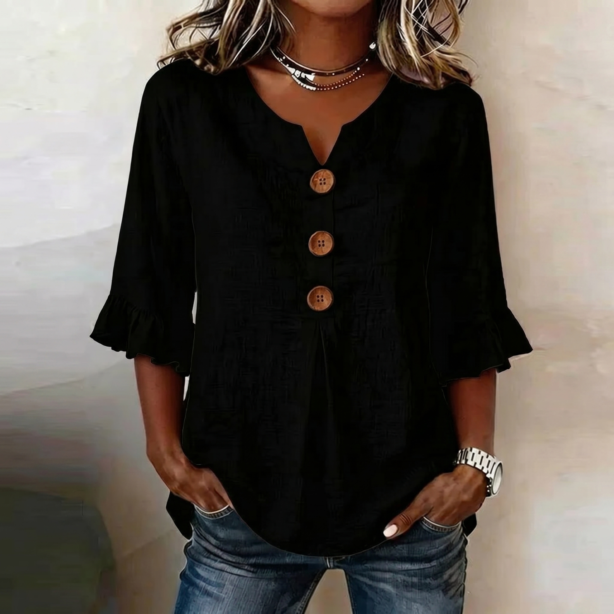 SOFÍA | BLUSA CON BOTONES DE MADERA Y VOLANTES